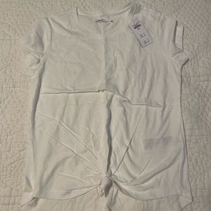 Brand new Abercrombie tee!
